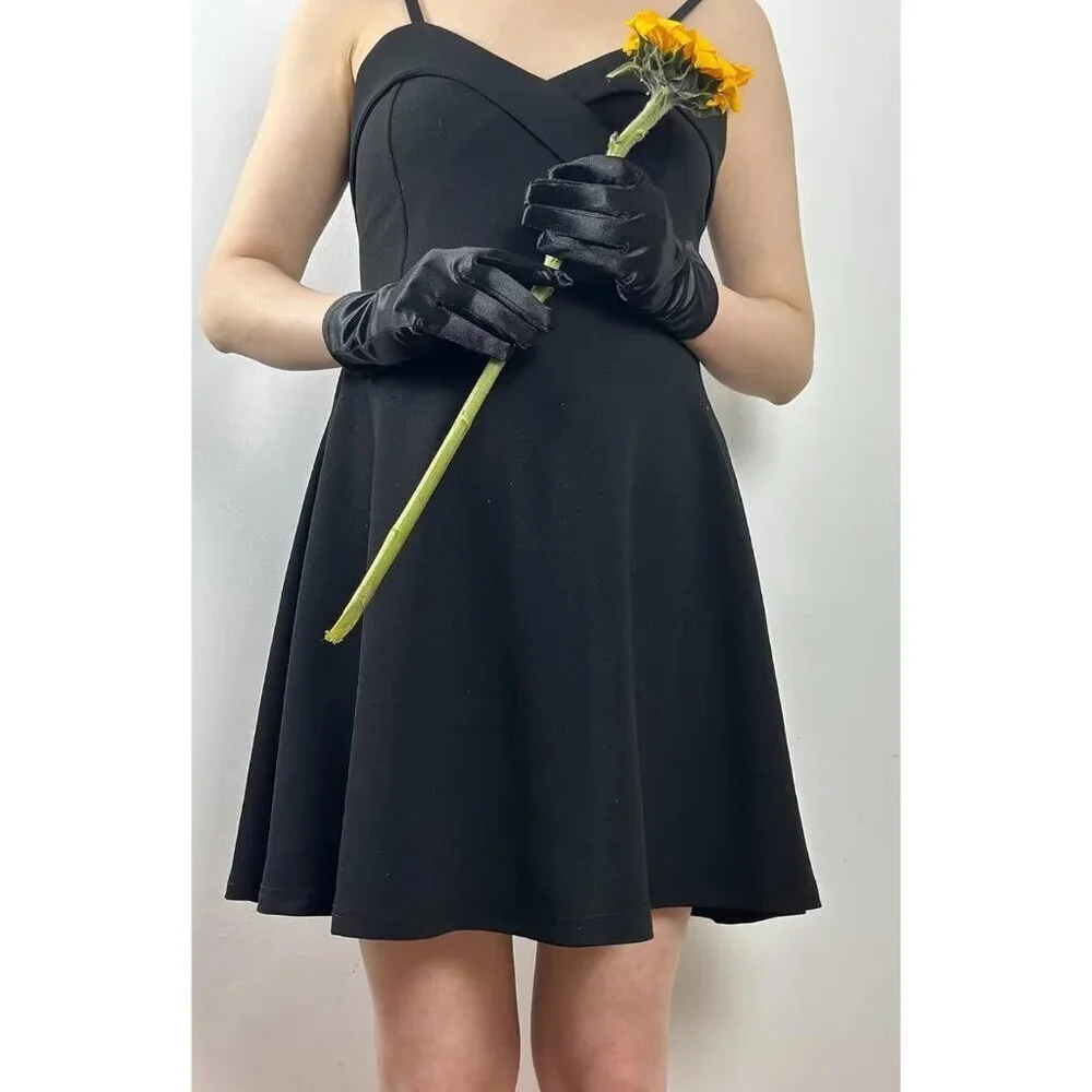 Women's Evening Black Short Satin Lace Gloves Gothic Choker Necklace design